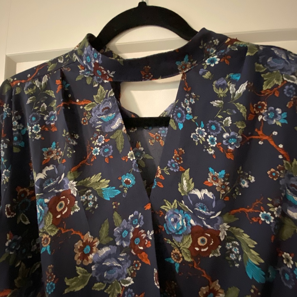 Flower top - Picture 3 of 5